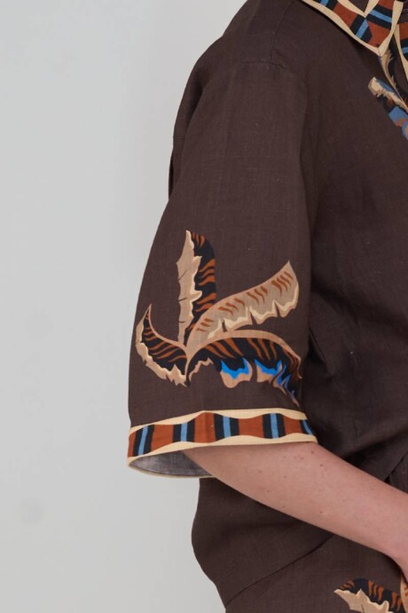 Camisa Bali Tiger Brown Camisa Bali Tiger Brown