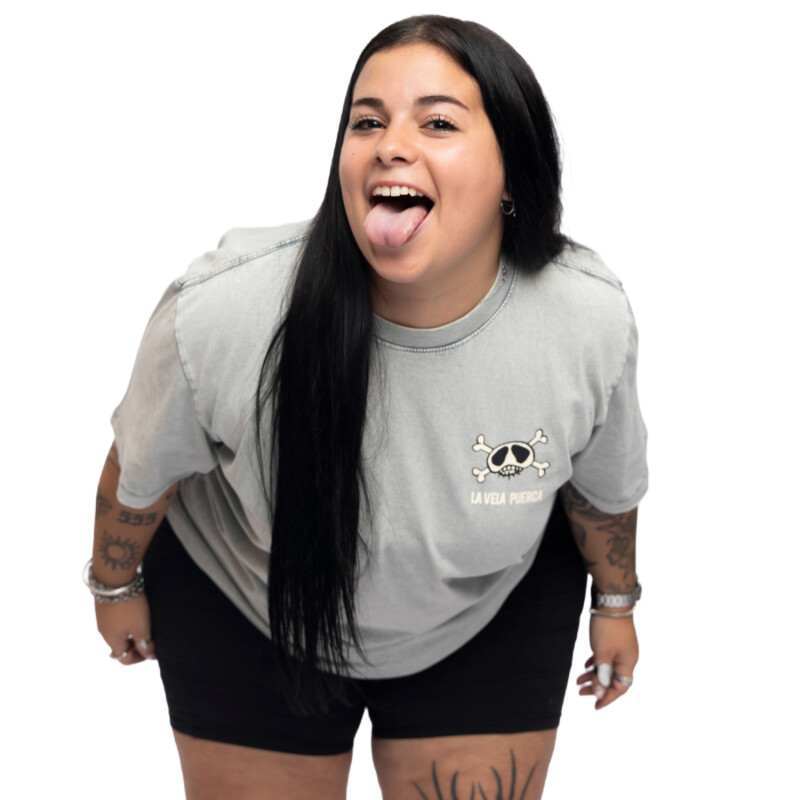 Remera La isla x La Vela - Calavera Remera La isla x La Vela - Calavera