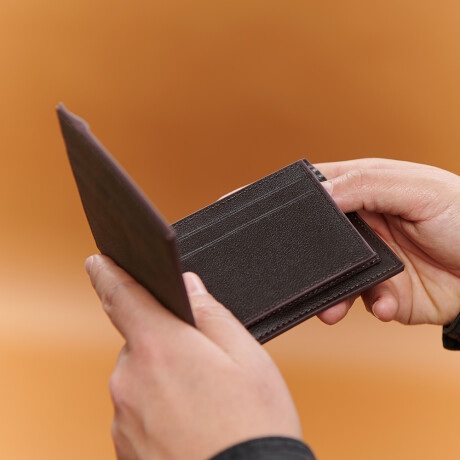Billetera Caballero De Cuero Con Divisiones Marron