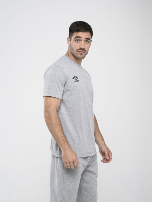 Remera Basik Umbro Hombre 5m2