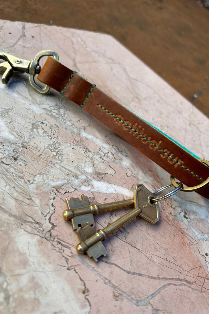 Colorful Key Chain Camel / Verde Agua