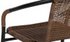 Silla exterior de metal y ratán con apoyabrazos Marrón