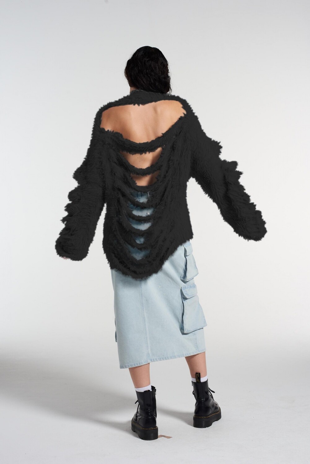 BLACK EYELASH SLASH JUMPER Magma UY