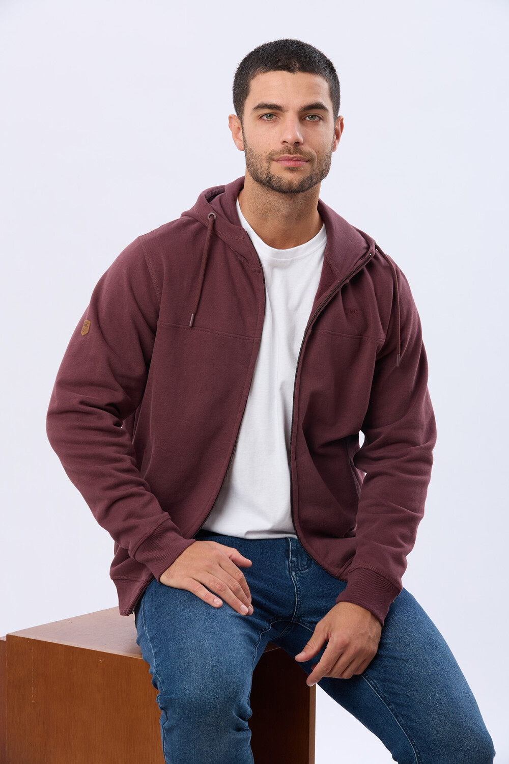 CANGURO CON CAPUCHA Bordo