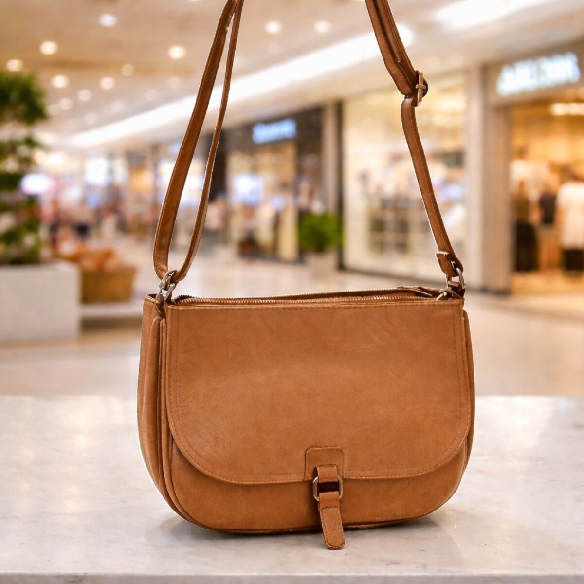 Cartera Bandolera de Dama en Cuero Sintético con Correa Ajustable - Marron claro 