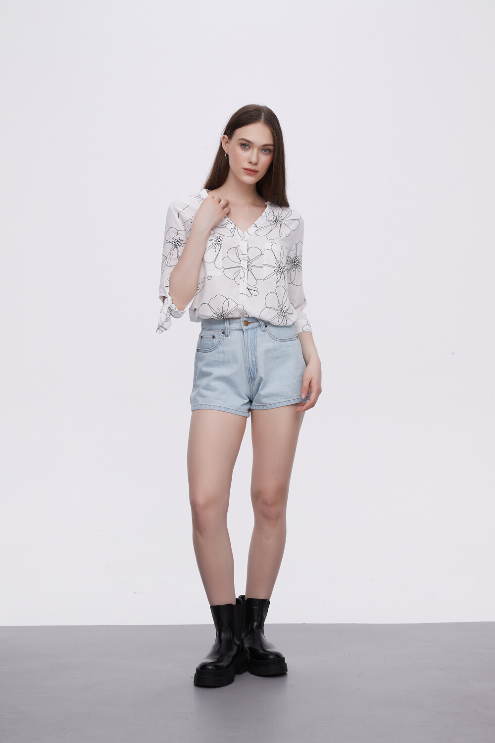 Short Kamala Celeste Claro