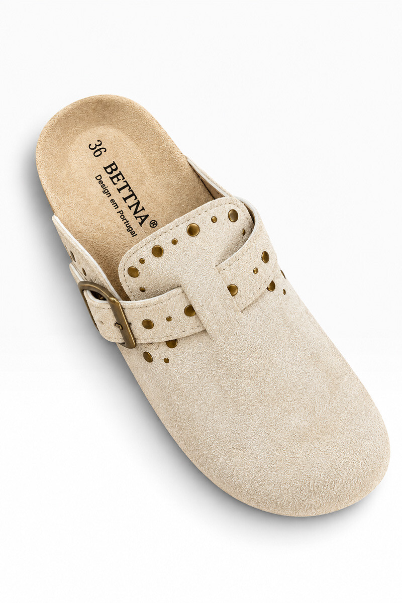 Zueco Bettina con tachas BT408 Beige