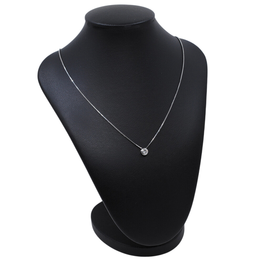 Dije en oro 18k blanco y brillante Dije en oro 18k blanco y brillante