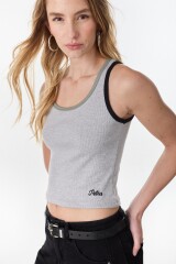 Musculosa Valen Gris