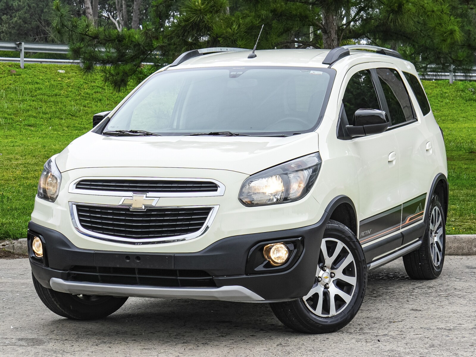 Chevrolet Spin Active LTZ 1.8 | Permuta / Financia 