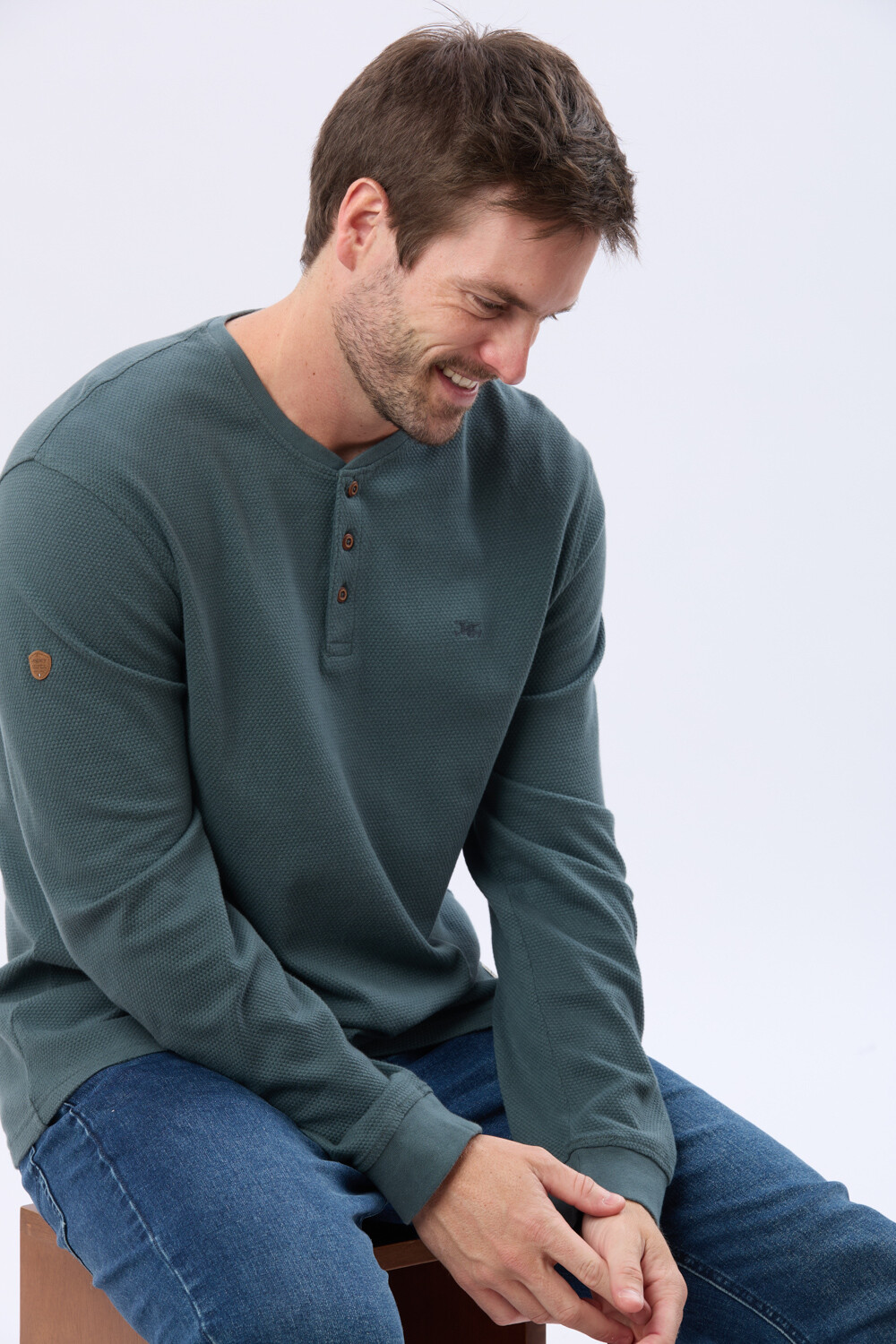 REMERA TEXTURADA DE ALGODÓN VERDE