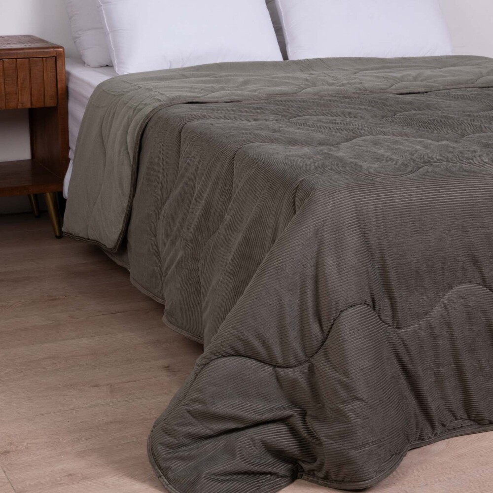 ACOLCHADO KING MICROFIBRA VERDE RIB OLIVA