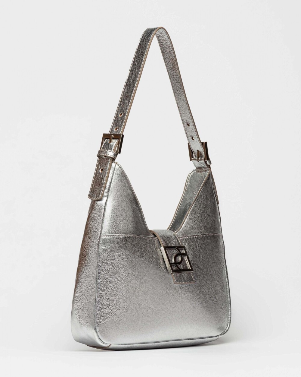 Bolso Signature en cuero graneado metalizado Grafito