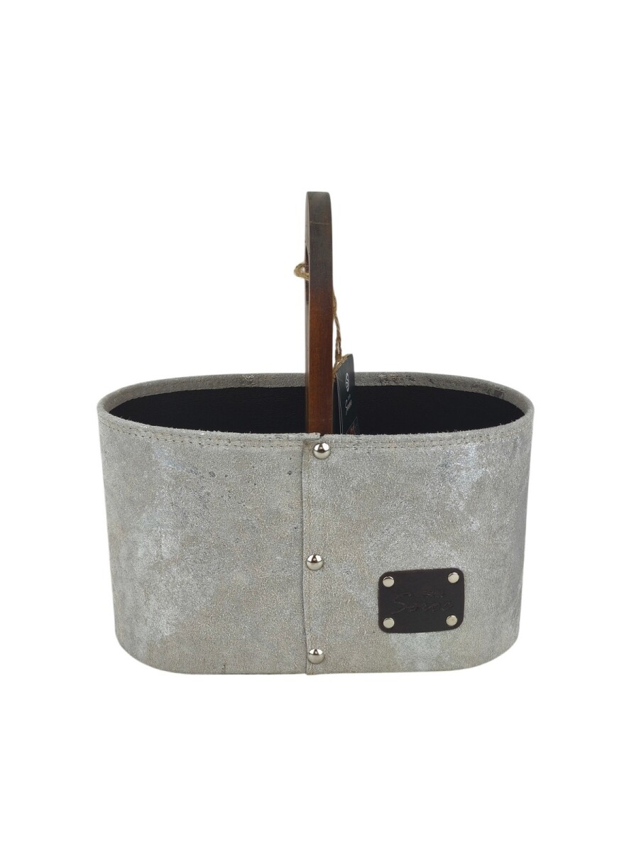 Matera Artesanal de Cuero con Detalles Metalizados - Beige con plateado 