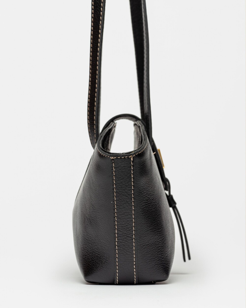 Cartera al hombro Paris en cuero liso Negro