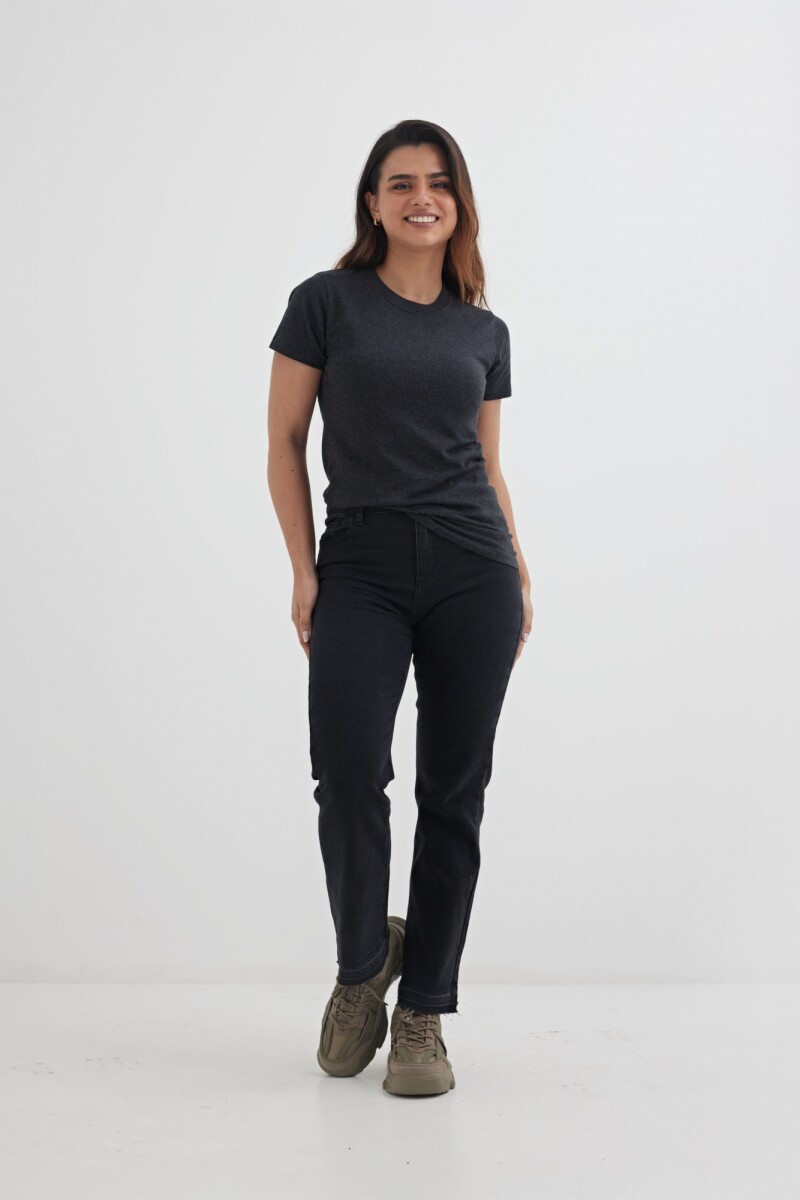 Remera básica GRIS OSCURO