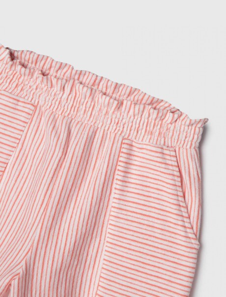 SHORT INFANTIL CON ESTAMPADO ROJO