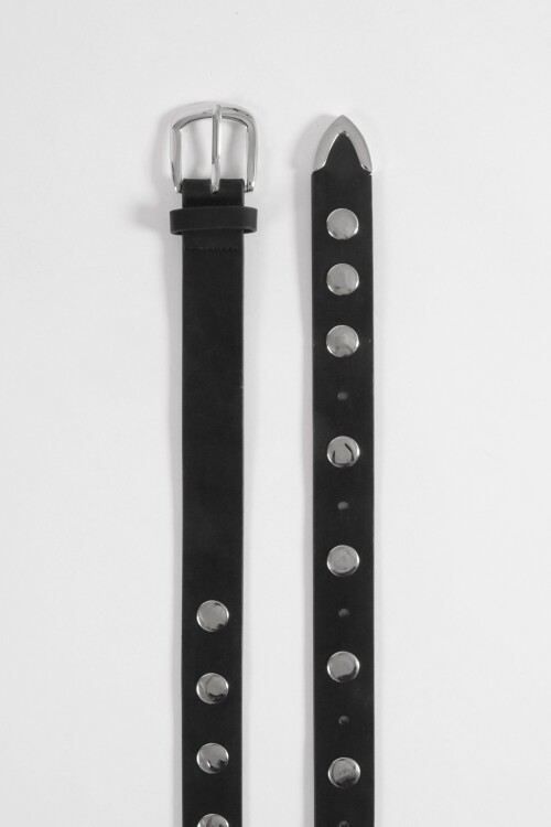 Cinturón tachas negro