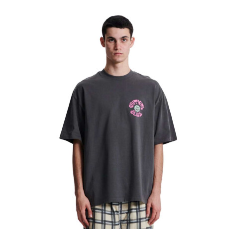 Remera Critical Slide Remains Negro