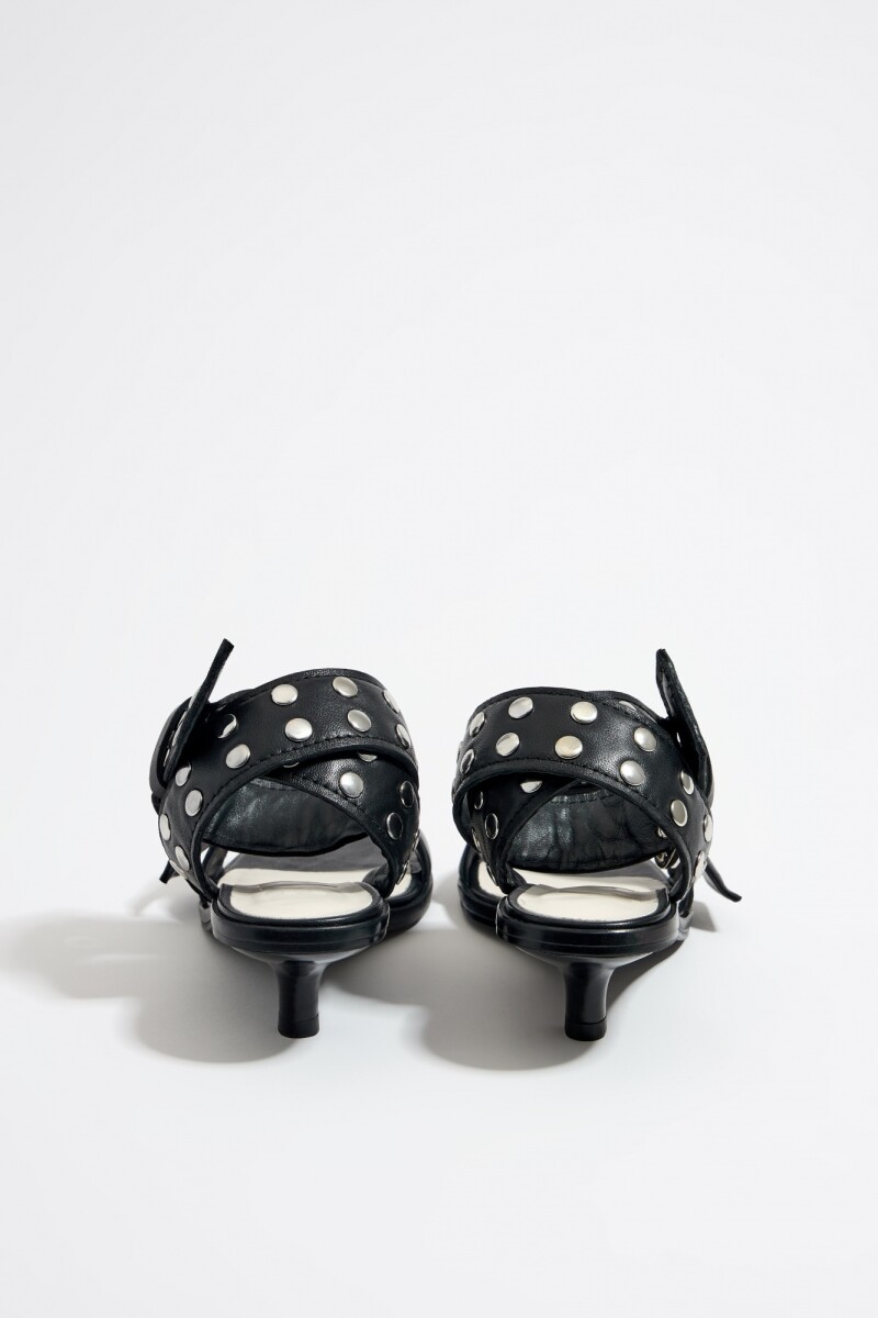 SANDALIA TACÓN TACHAS PIEL Negro