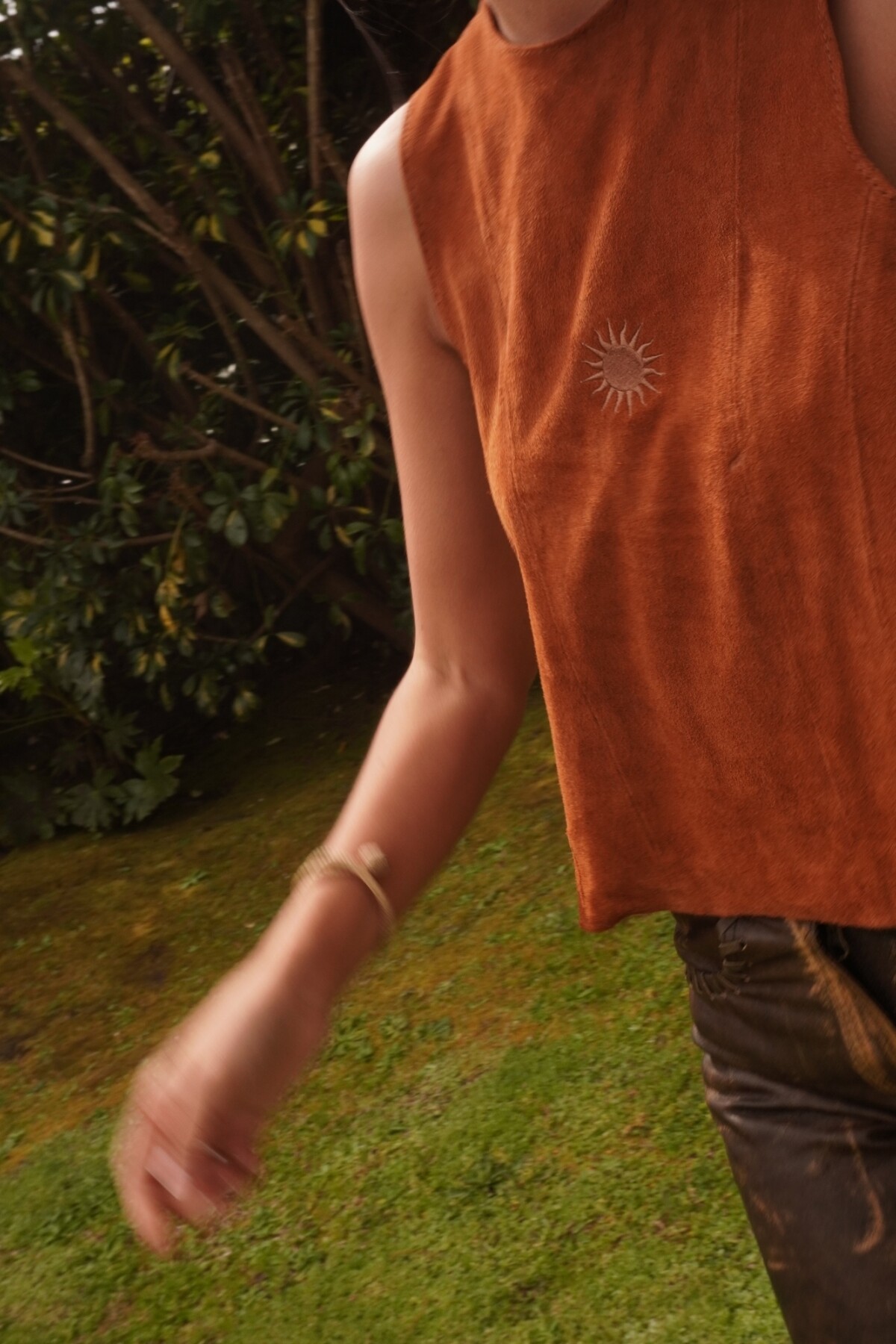 Sun Suede Vest Gamuza Habano