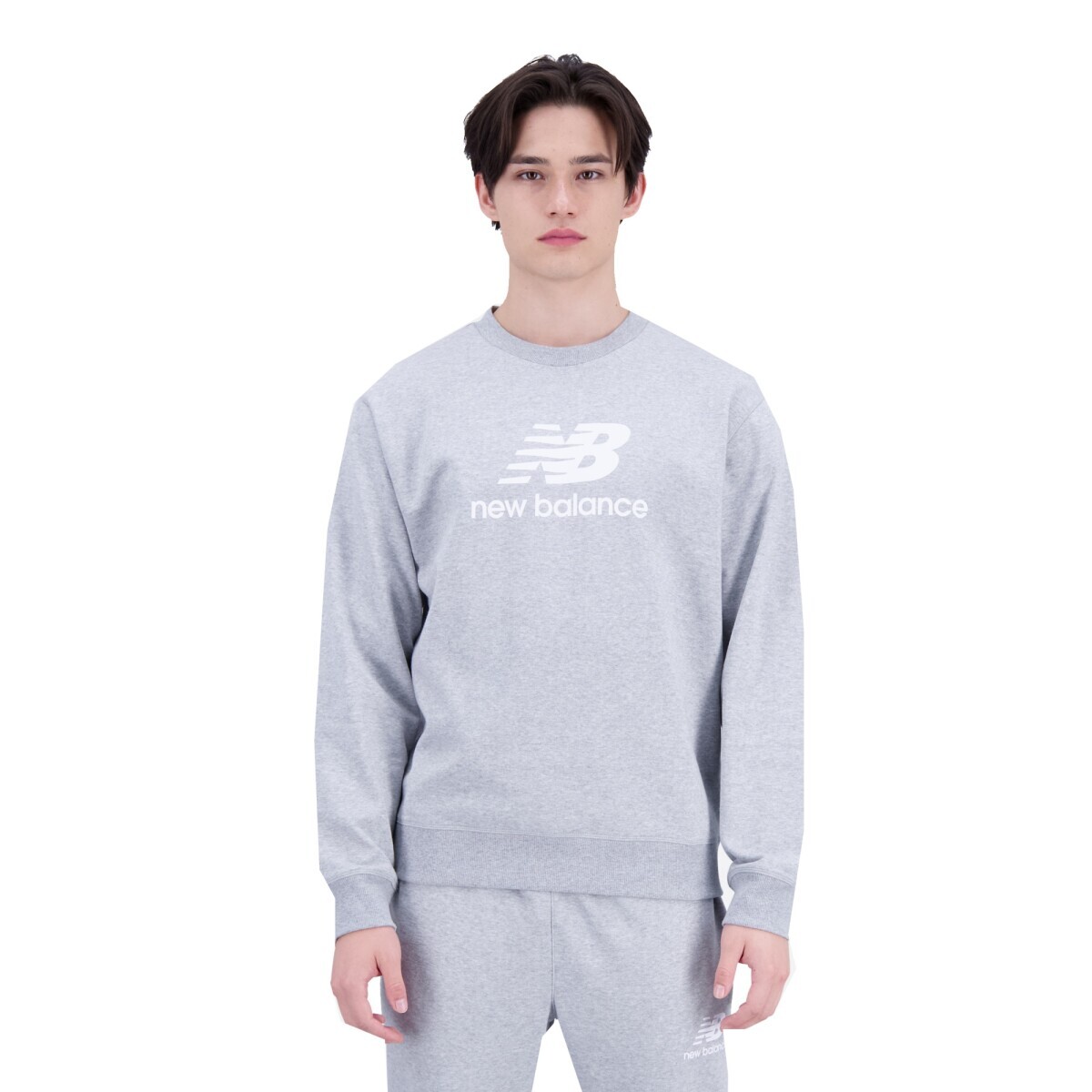 Buzo New Balance Hombre Essentials Stacked Logo French Terry Crewneck Grey - S/C 