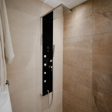Panel De Ducha Con Hidromasaje Aqualia 000