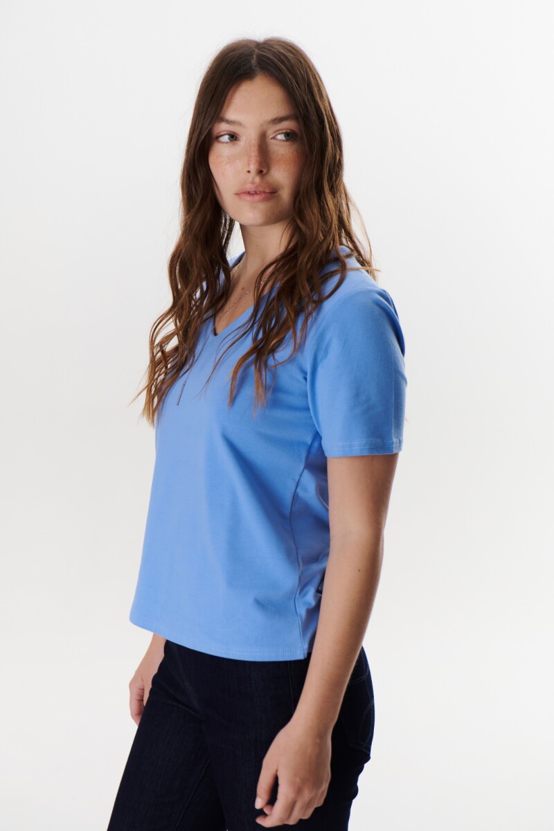 REMERA V DOBLE AZUL