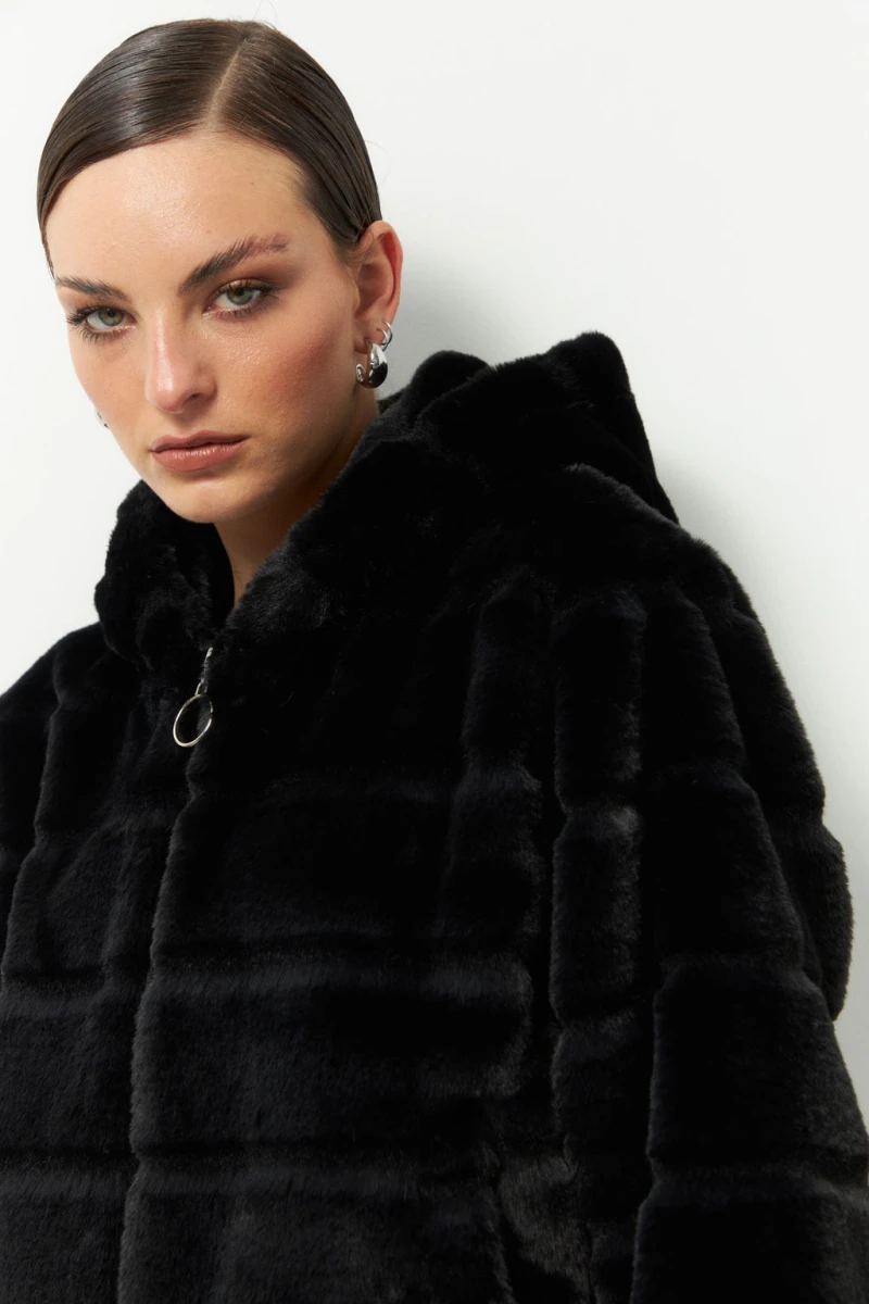CAMPERA OLISEA Negro
