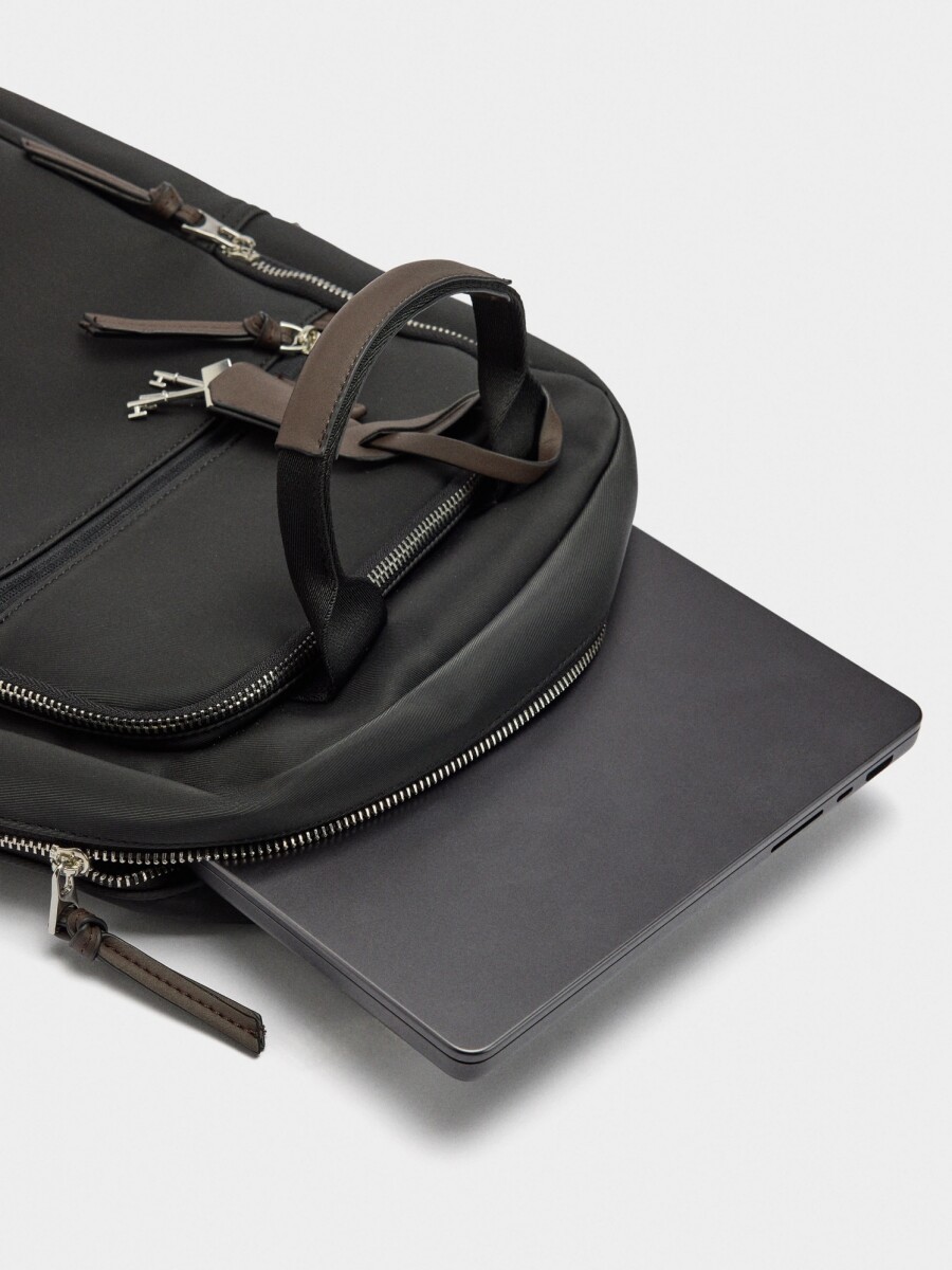 Mochila Para Portátil De 15" Efecto Nylon negro