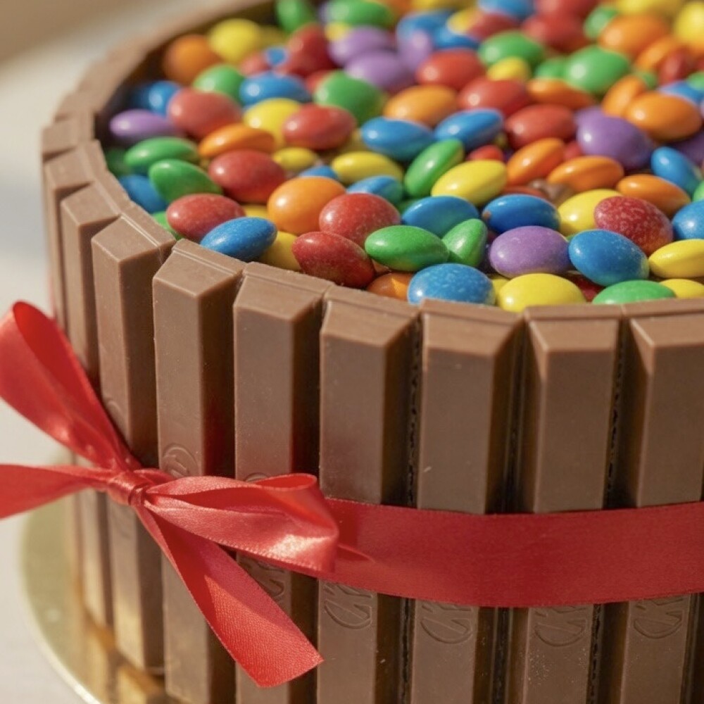 Torta Kit Kat y M&M Torta Kit Kat y M&M