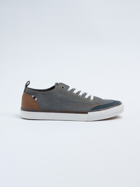 Zapatilla acordonado casual Gris