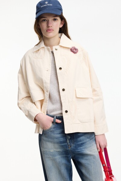 CHAQUETA BORDADOS Manteca