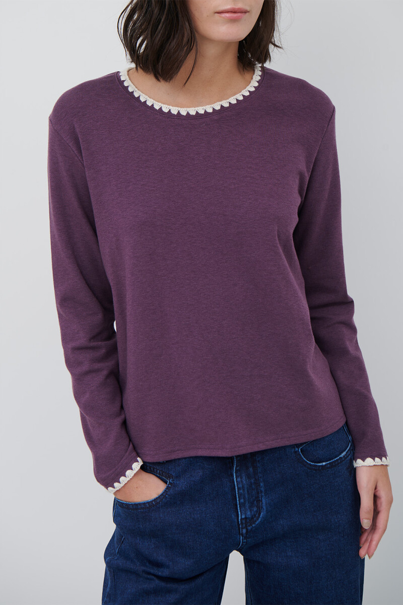 REMERA PIPPA CIRUELA