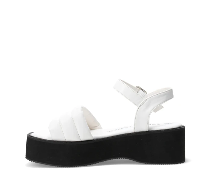 Sandalia CORK Con pulsera y capellada capitoneada White