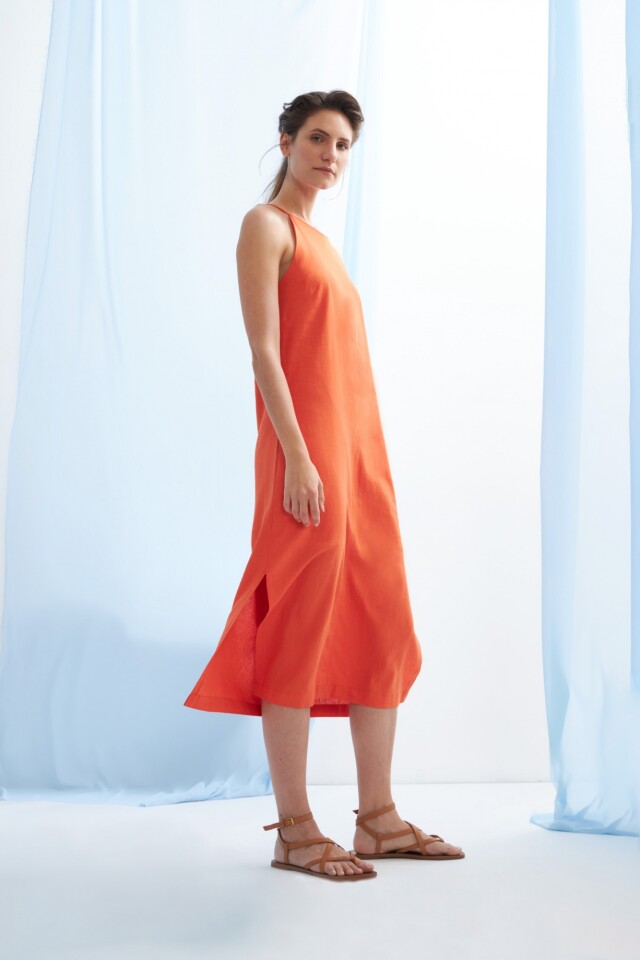 Vestido de lino con tajos naranja