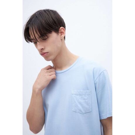 Remera Kenny Celeste