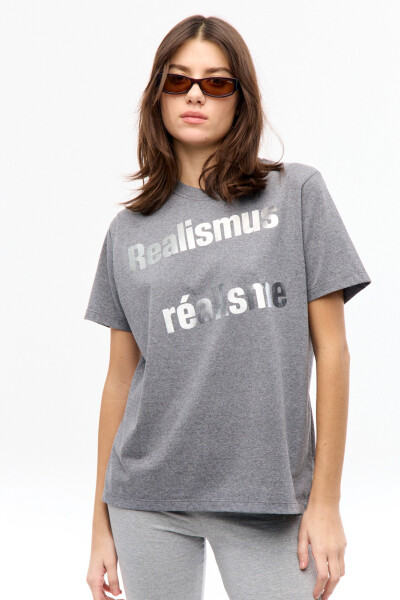 REMERA REALISME Gris Melan