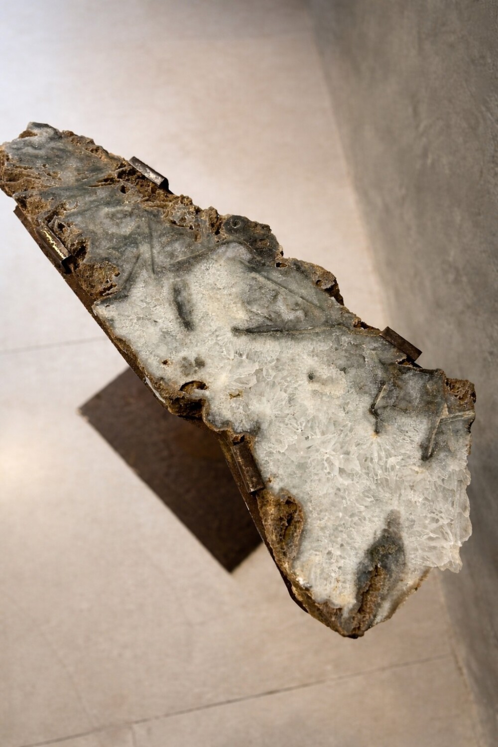 Stone Desk Amatista Hielo