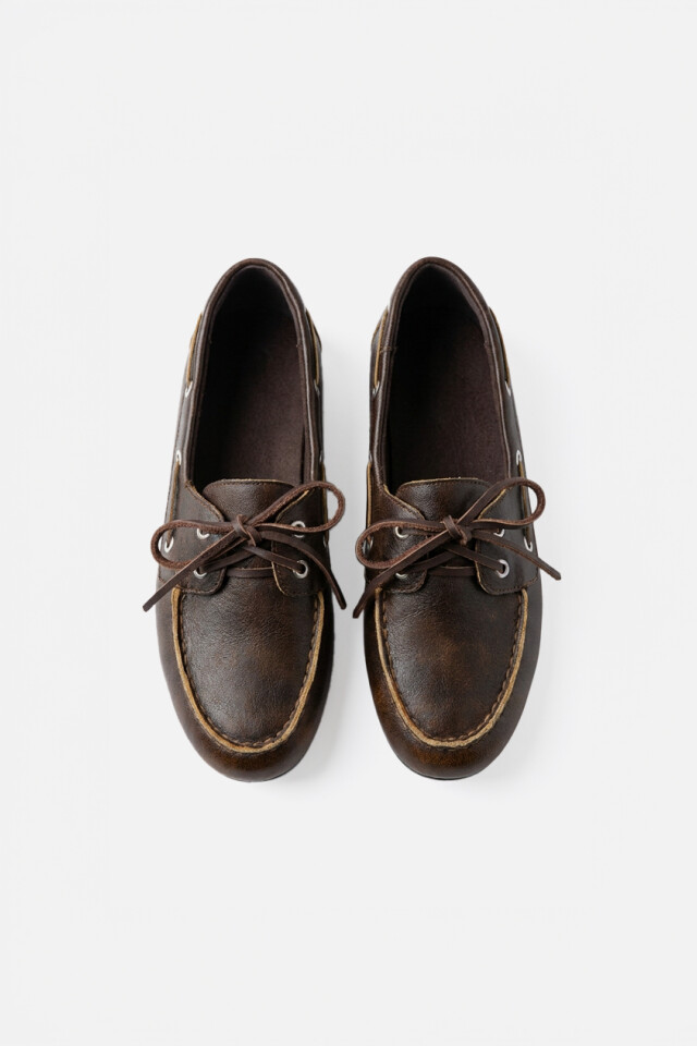 Mocasin acordonado chocolate