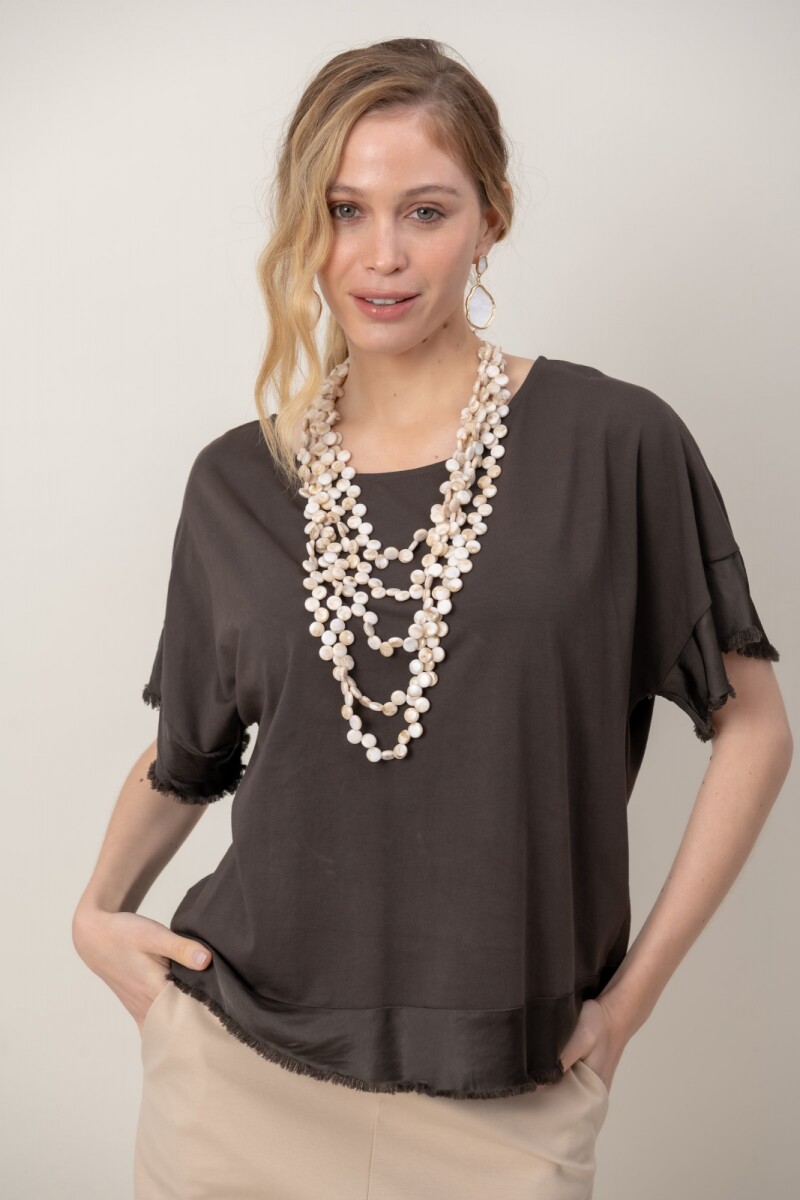 REMERA DIANNE - Chocolate 
