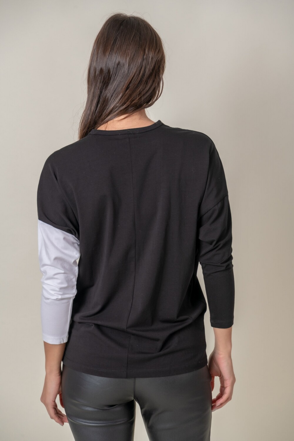 REMERA REINA DE NOCHE REMERA REINA DE NOCHE