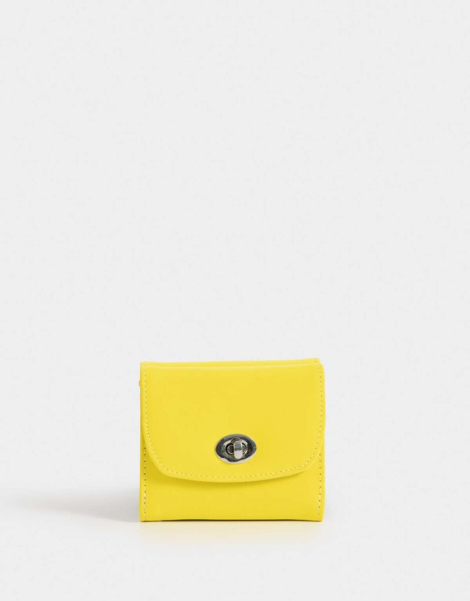Billetera De Cuerina Con Broche - Amarillo Medio 
