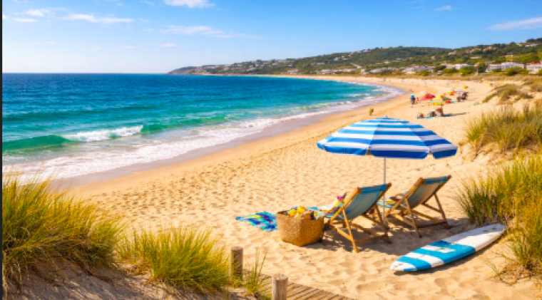 Playa y visión: cómo cuidar tus ojos durante tus días en el mar