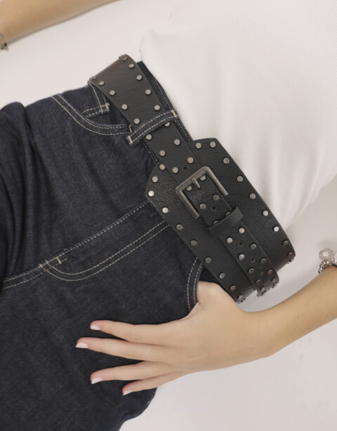 Cinturones y Fajas Faja Con Tachas - Negro