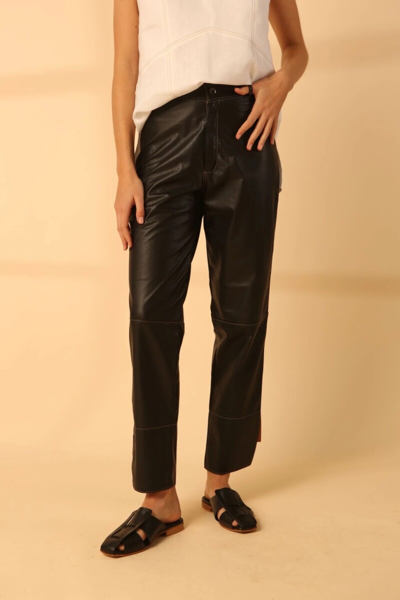 PANTALON AVAI COURO SS24 Negro