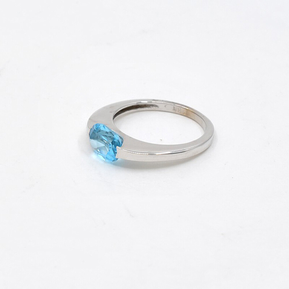 Anillo En Oro 18K Blanco Y Topacio Anillo En Oro 18K Blanco Y Topacio