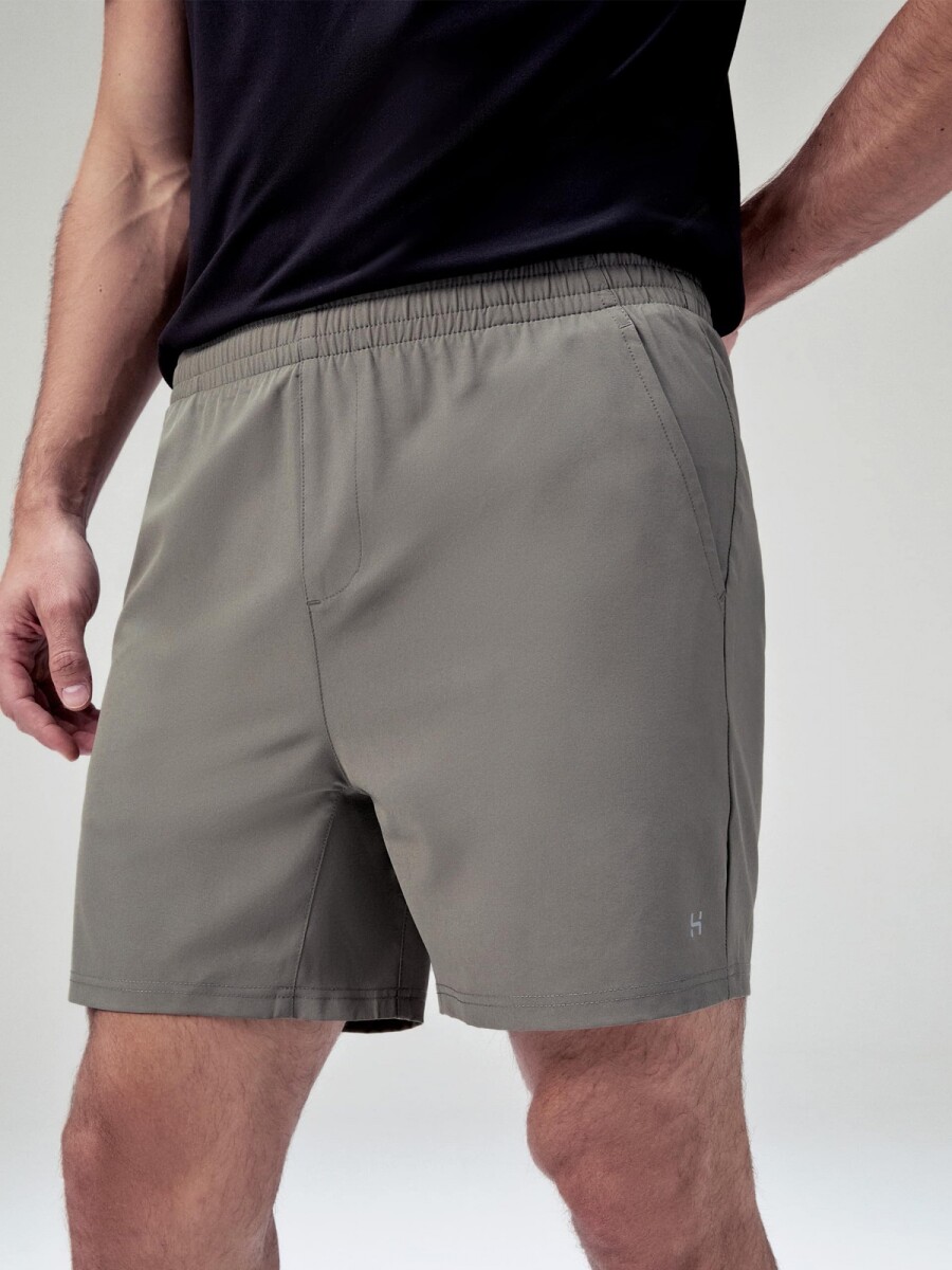 SHORT CON BOLSILLOS - GRIS 