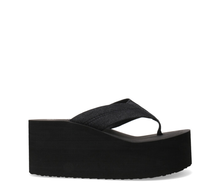 Sandalia KUTAI con plataforma Black