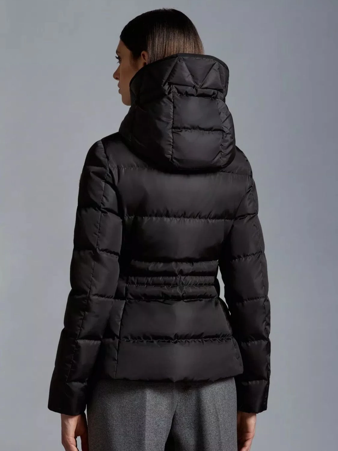 Moncler -Chaqueta con capucha integrada rellena de plumas, AVOCE Negro